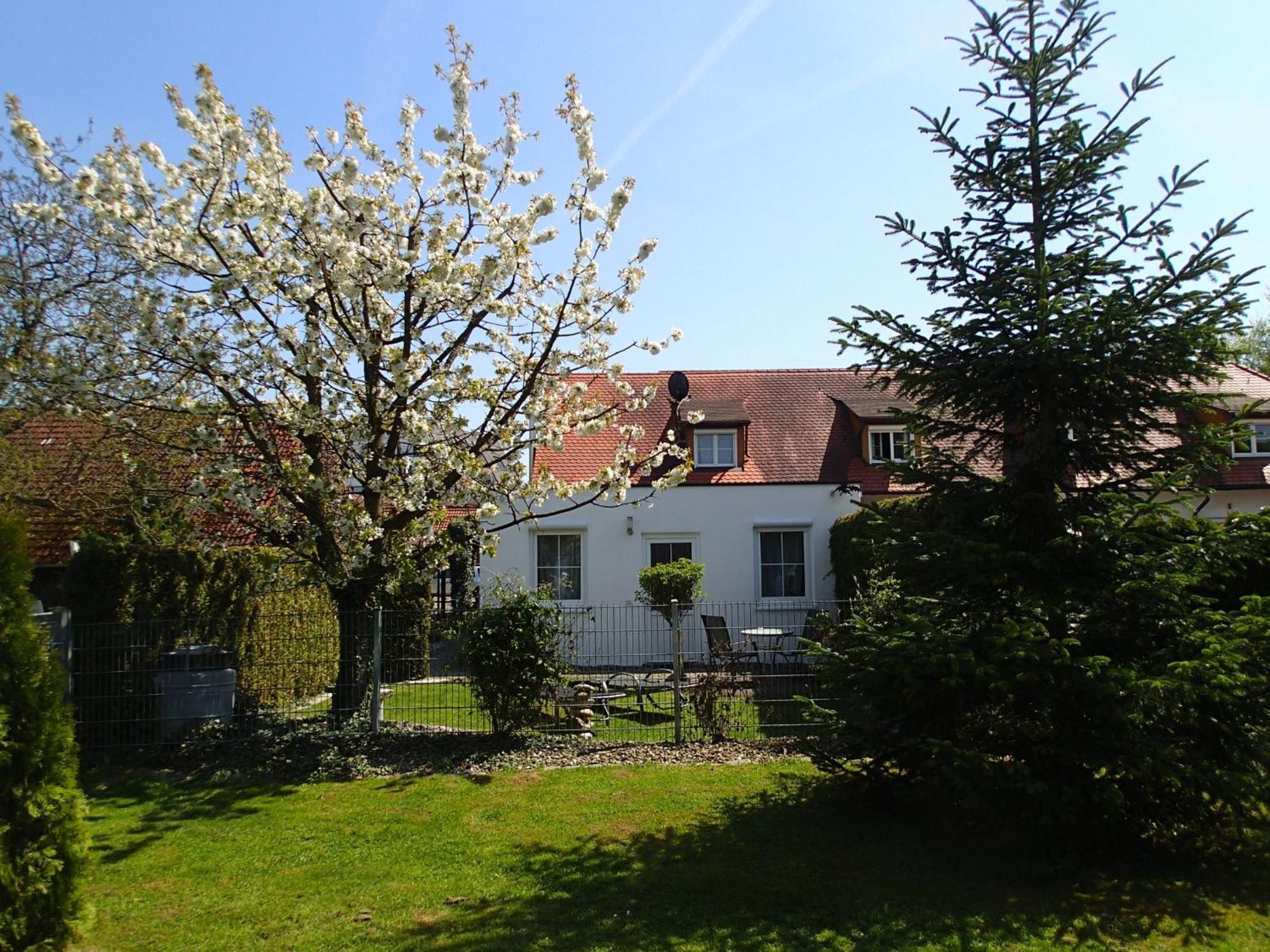 Ferienwohnung Kronengarten 미르스부르크 외부 사진